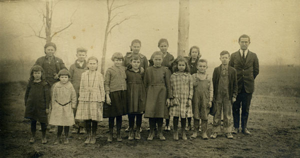 class photo Maysville circa 1921